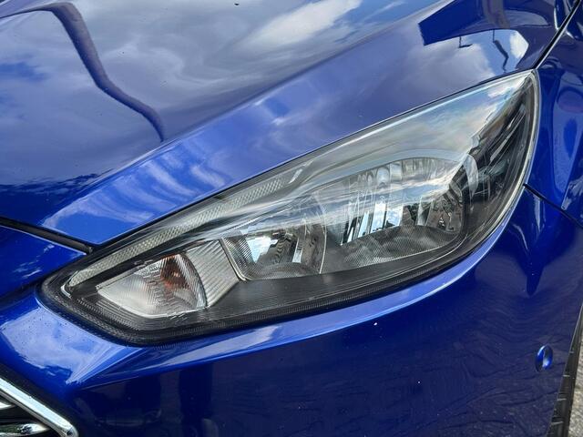 Ford FOCUS 1.0 Titanium Airco/Lichtmetalen velgen/Navi/Parkeersensoren