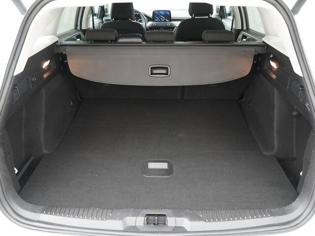Ford FOCUS Wagon 1.5 EcoBoost 150pk Titanium | Winter pack | AGR | 1.500kg trekgewicht | Full Led | B&O | Elekt. A.Klep |