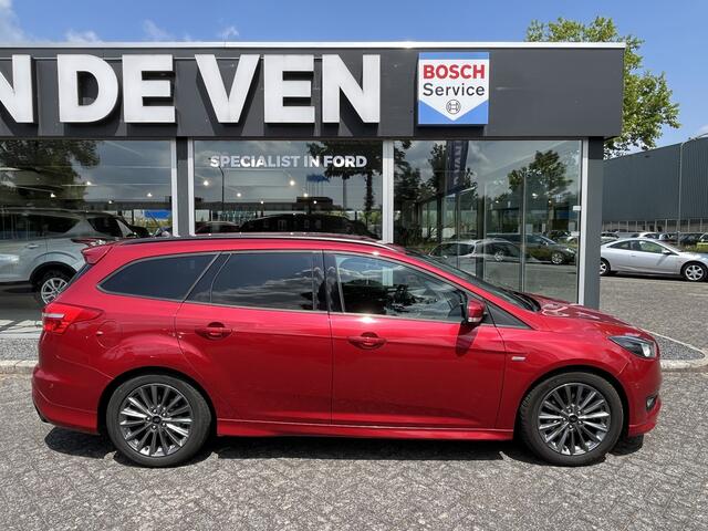 Ford FOCUS Wagon 1.5 EcoBoost ST-Line 150pk/110kW 6-bak | Trekhaak | Stoel-, stuur en voorruitverwarming | SYNC3 | Carplay/Android Auto | etc. etc.
