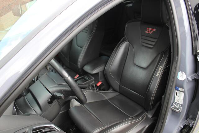 Ford FOCUS 2.0 ST-3 Wolf Tuning!