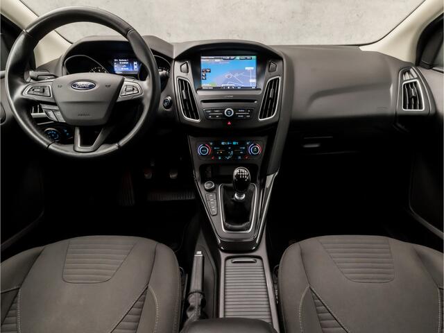 Ford FOCUS 1.0 Titanium Sport (GROOT NAVI, CLIMATE, STOELVERWARMING, SPORTSTOELEN, TREKHAAK, LM VELGEN, PARKEERSENSOREN, NIEUWSTAAT)