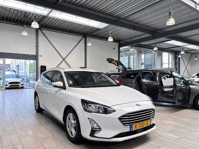 Ford FOCUS Wagon EcoBoost Hybrid 125pk Trend | Keyless | Camera | Cruise | Apple carplay | All season banden |