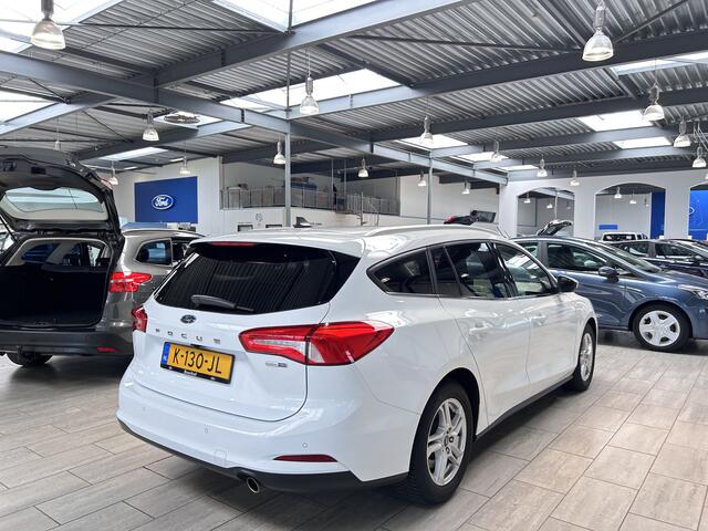 Ford FOCUS Wagon EcoBoost Hybrid 125pk Trend | Keyless | Camera | Cruise | Apple carplay | All season banden |