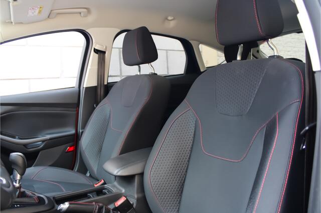 Ford FOCUS 1.5 Red Edition | 1e eigenaar! | Orig. NL