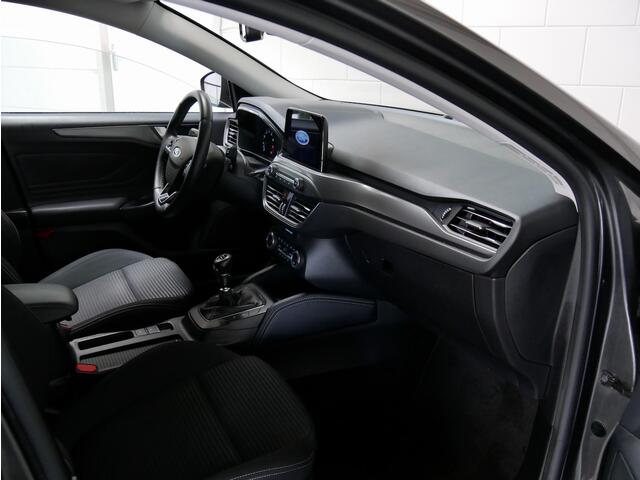 Ford FOCUS Wagon 1.5 EB Titanium Navi/ECC/CAM/Carplay/SV (all-incl. prijs)