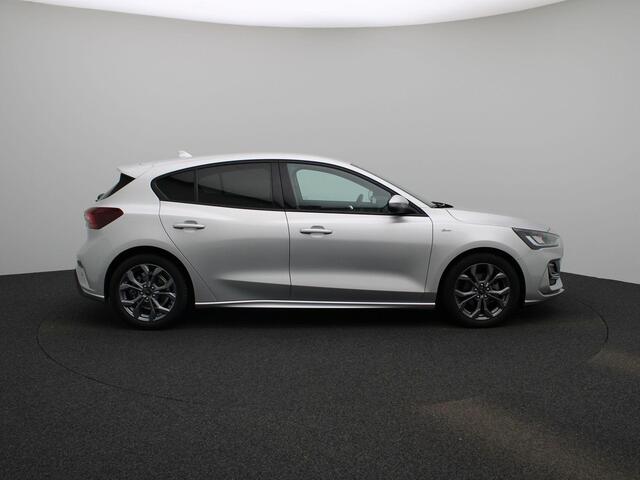 Ford FOCUS ST Line 1.0 125Pk | Navigatie | Apple & Android Carplay | Parkeersensoren Voor & Achter | Camera | Climate Control | Privacy Glass | Cruise Control | Stoel & Stuur Verwarming | Verwarmbare Voorruit | All Season Banden |