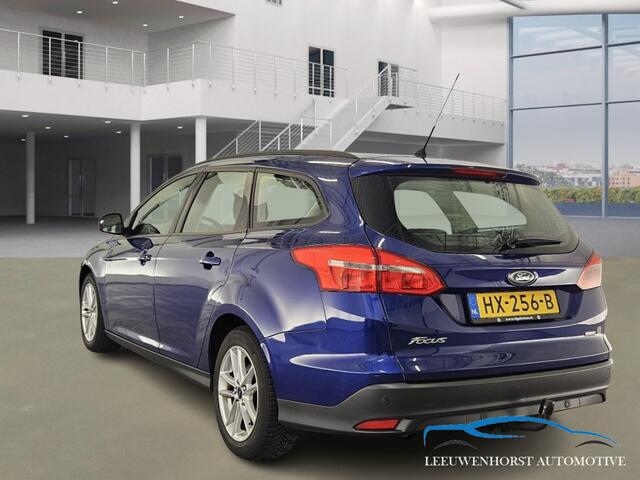Ford FOCUS Wagon 1.0 Trend Edition, navi, PDC, Bluetooth, cruise, verw. voorruit, trekh.,1e eig, NL-dealerauto