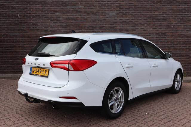 Ford FOCUS Wagon 1.0 EcoBoost Trend Edition Business, navigatie, camera, ijskoude airco Zeer mooie en frisse auto