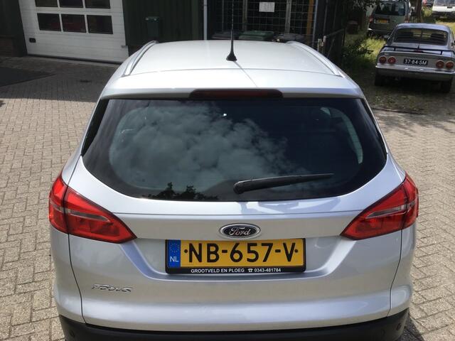 Ford FOCUS 1.5 TDCI TITANIUM EDITION