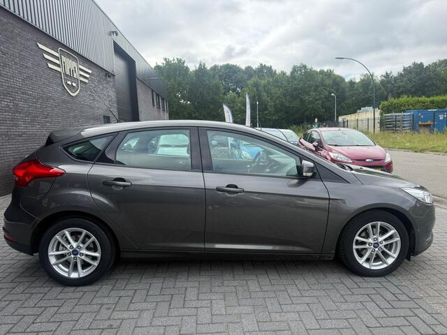 Ford FOCUS 1.0 Trend | AUTOMAAT | 1E EIGENAAR | 12MND GARANTIE | NAVI | CRUISE |
