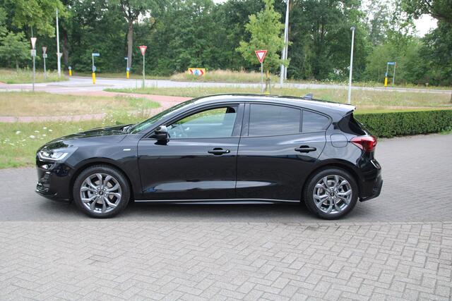 Ford FOCUS 1.0 EcoBoost 125pk Hybrid ST Line X WINTERPACK BLIS CAMERA