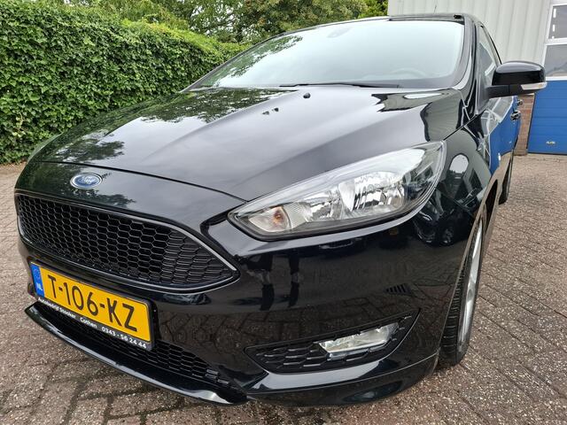 Ford FOCUS Wagon 1.0 AIRCO/PDC.A/STOELVERWARMING/STUURVERWARMING 125PK