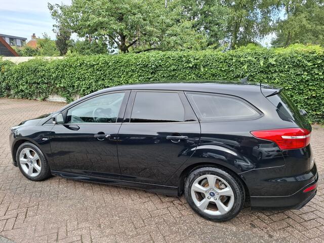 Ford FOCUS Wagon 1.0 AIRCO/PDC.A/STOELVERWARMING/STUURVERWARMING 125PK