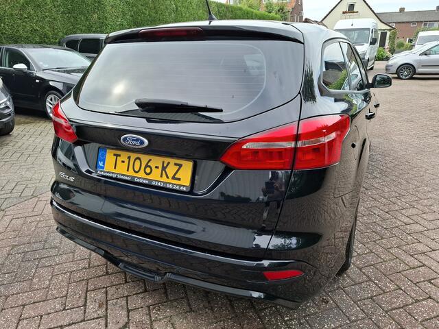 Ford FOCUS Wagon 1.0 AIRCO/PDC.A/STOELVERWARMING/STUURVERWARMING 125PK