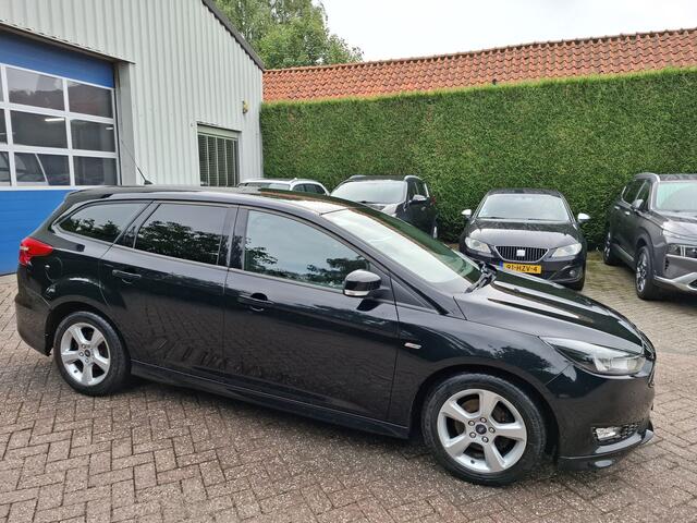 Ford FOCUS Wagon 1.0 AIRCO/PDC.A/STOELVERWARMING/STUURVERWARMING 125PK