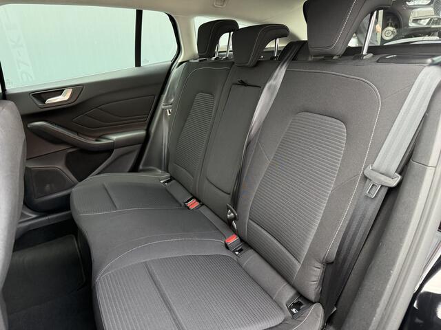 Ford FOCUS Wagon BWJ 2019 1.0 129 PK EcoBoost Titanium Business AUTOMAAT | TREKHAAK | APPLE CARPLAY | ANDROID AUTO | CAMERA | KEYLESS | NAVI | CLIMA | CRUISE | BLUETOOTH | LMV | PDC