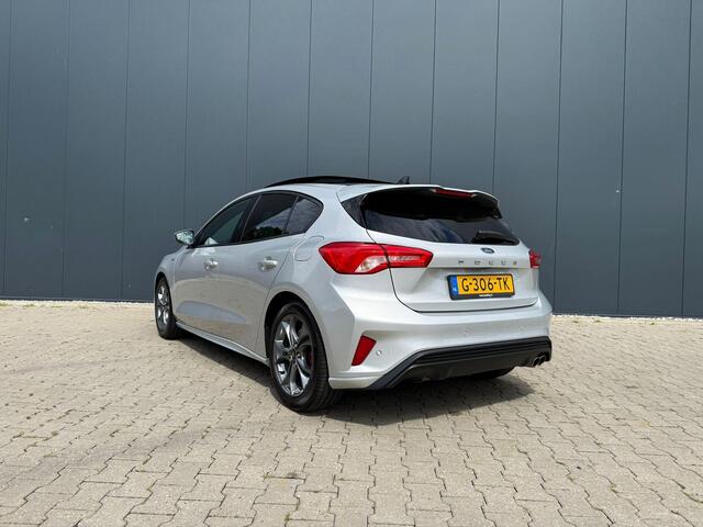 Ford FOCUS 1.0 EcoBoost ST Line Pano / trekhaak / pdc