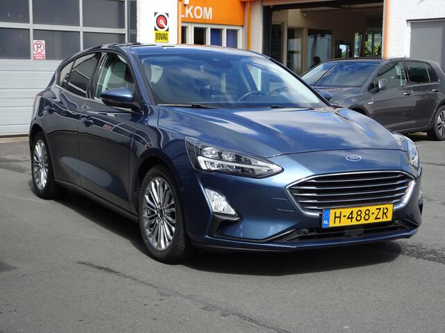 Ford FOCUS 1.0 EcoBoost Titanium Business Automatische airco, stoel en stuur verwarming, navigatie, parkeersensoren voor en achter, led koplampen, enz,enz.