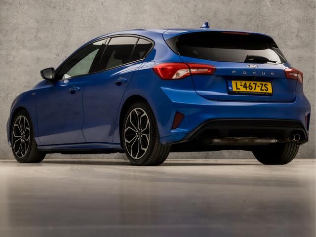 Ford FOCUS 1.5 EcoBoost ST-Line 150Pk Automaat (APPLE CARPLAY, GROOT NAVI, HEAD-UP DISPLAY, STUUR/STOELVERWARMING, LEDER, ADAPTIVE CRUISE, SPORTSTOELEN, CAMERA, ZWART HEMEL, LED, NIEUWE APK, NIEUWSTAAT)
