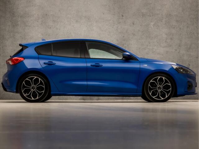 Ford FOCUS 1.5 EcoBoost ST-Line 150Pk Automaat (APPLE CARPLAY, GROOT NAVI, HEAD-UP DISPLAY, STUUR/STOELVERWARMING, LEDER, ADAPTIVE CRUISE, SPORTSTOELEN, CAMERA, ZWART HEMEL, LED, NIEUWE APK, NIEUWSTAAT)
