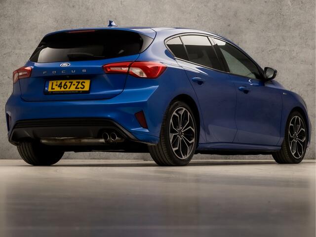 Ford FOCUS 1.5 EcoBoost ST-Line 150Pk Automaat (APPLE CARPLAY, GROOT NAVI, HEAD-UP DISPLAY, STUUR/STOELVERWARMING, LEDER, ADAPTIVE CRUISE, SPORTSTOELEN, CAMERA, ZWART HEMEL, LED, NIEUWE APK, NIEUWSTAAT)
