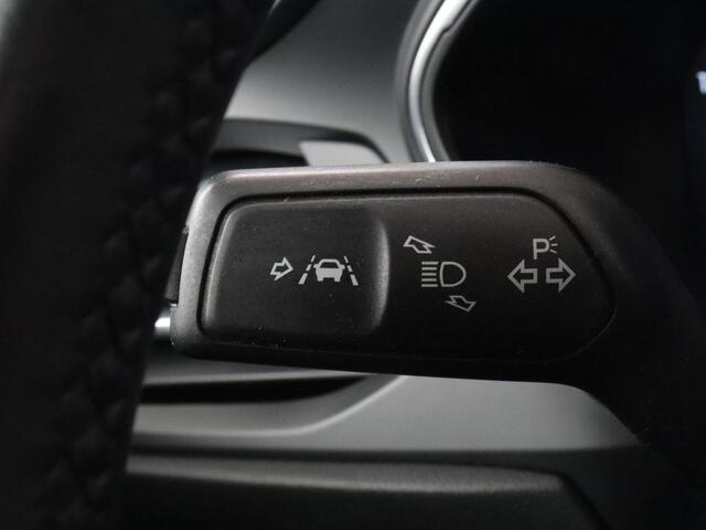 Ford FOCUS 1.0 EcoBoost Hybrid Titanium X | Stoel & stuurverwarming | Camera | Digital Cockpit | Carplay | Navigatie | Climate control
