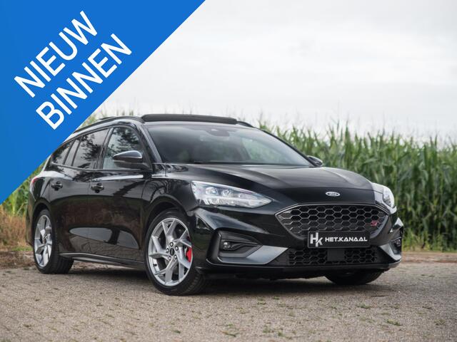 Ford FOCUS Wagon 2.3 EcoBoost ST-3 Pano Recaro B&O ACC