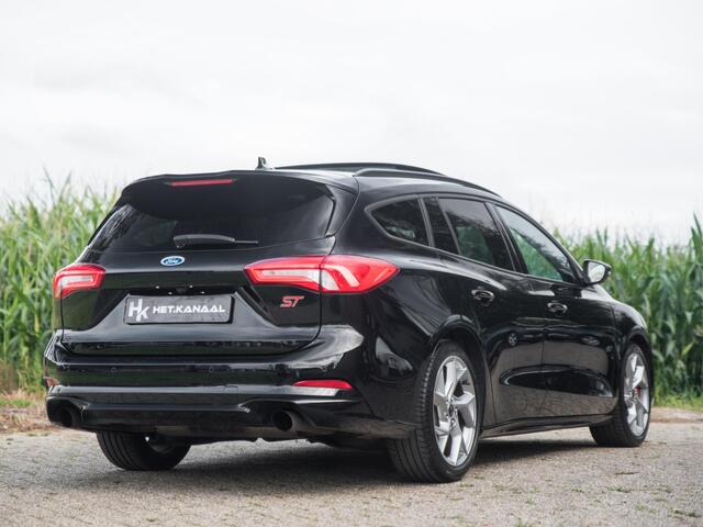 Ford FOCUS Wagon 2.3 EcoBoost ST-3 Pano Recaro B&O ACC