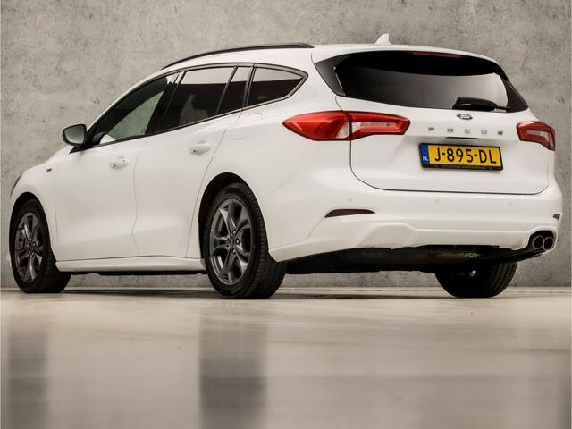 Ford FOCUS Wagon 1.5 EcoBoost ST Line Sport 150Pk Automaat (APPLE CARPLAY, GROOT NAVI, STUUR/STOELVERWARMING, GETINT GLAS, SPORTSTOELEN, LED KOPLAMPEN, LM VELGEN, NIEUWSTAAT)