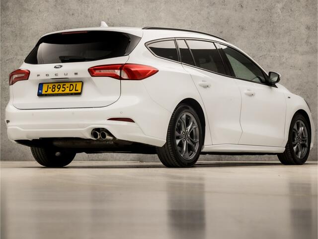 Ford FOCUS Wagon 1.5 EcoBoost ST Line Sport 150Pk Automaat (APPLE CARPLAY, GROOT NAVI, STUUR/STOELVERWARMING, GETINT GLAS, SPORTSTOELEN, LED KOPLAMPEN, LM VELGEN, NIEUWSTAAT)
