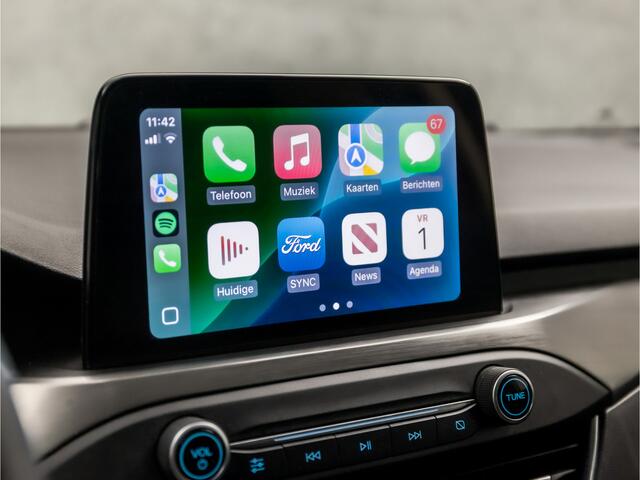 Ford FOCUS Wagon 1.0 EcoBoost Titanium X Business Automaat (VIRTUAL COCKPIT, APPLE CARPLAY, STUUR/STOELVERWARMING, ADAPTIVE CRUISE, SPORTSTOELEN, GETINT GLAS, CAMERA, TREKHAAK, NIEUWE APK, NIEUWSTAAT)