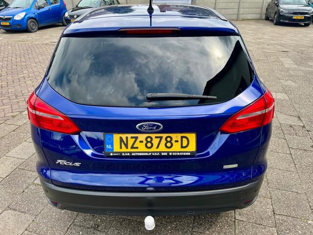 Ford FOCUS 1.0 TITANIUM Station