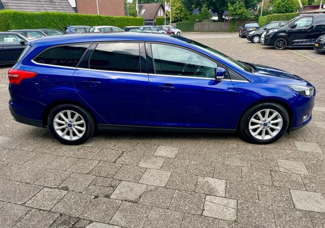 Ford FOCUS 1.0 TITANIUM Station