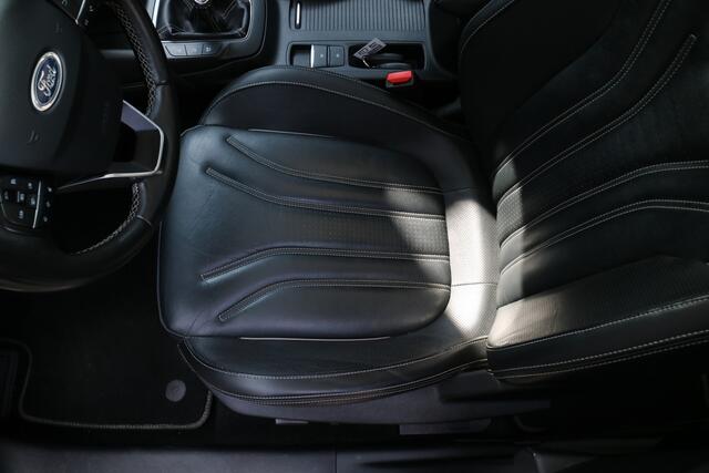 Ford FOCUS Wagon 1.0 EcoBoost Vignale | Panoramadak | Trekhaak! | Leder! |