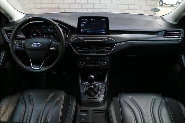 Ford FOCUS Wagon 1.0 EcoBoost Vignale | Panoramadak | Trekhaak! | Leder! |