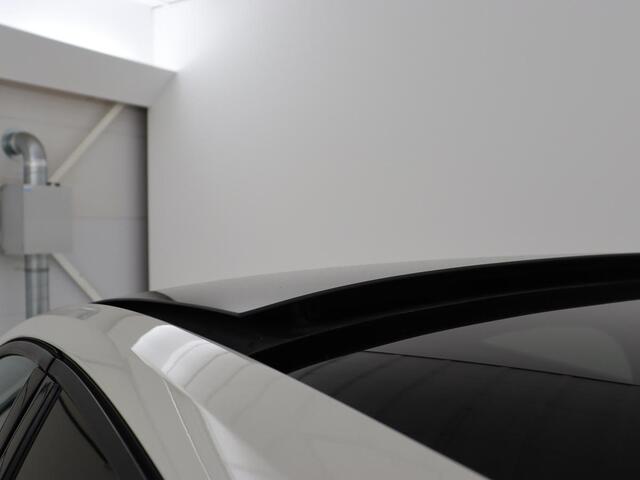 Ford FOCUS 1.5 EcoBoost Active | Panoramadak | Head-Up | Stoel & stuurverwarming | Camera | Adaptive cruise | Full LED | Keyless | Carplay | Navigatie | B&O Sound | Climate control | Park Assist