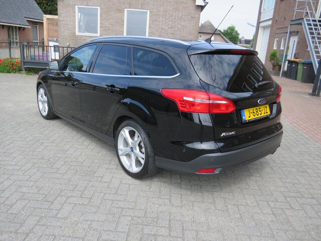 Ford FOCUS Wagon 1.5 Titanium 150Pk * Rijklaarprijs incl. garantie * Trekhaak * Xenon * Camera * Parkeersensoren V+A *
