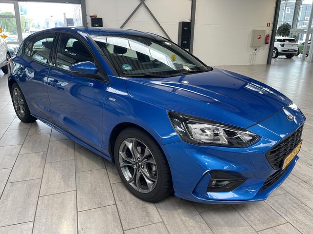 Ford FOCUS EcoBoost 125 pk ST Line | Camera | Adapt. cruise | LED | 4 seiz. banden | 1e eig. | Apple Carplay