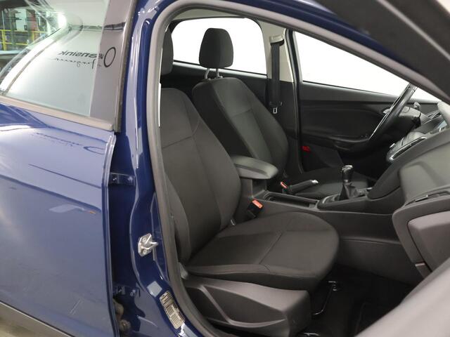 Ford FOCUS 1.0 Lease Edition | Trekhaak | Navigatie | Cruise Control | Lichtmetalen Velgen | Airco |