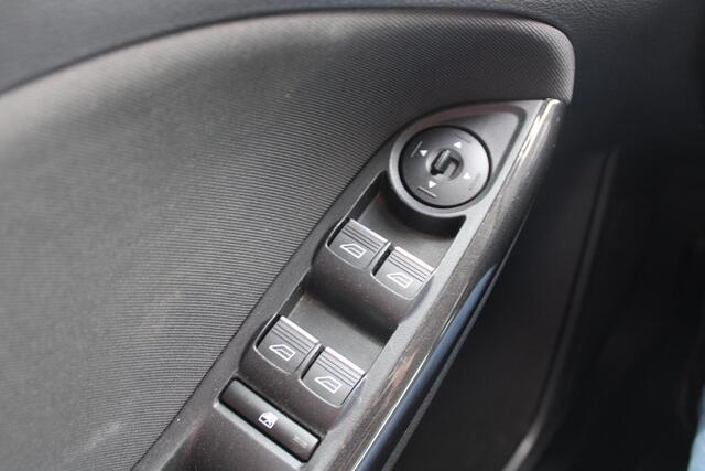 Ford FOCUS Wagon 1.5 EcoBoost 150 PK Titanium | Trekhaak | 1500 KG Trekgewicht | Navigatie | PDC V + A | Climate Control | Cruise Control | Voorruitverwarming | Dealeronderhouden