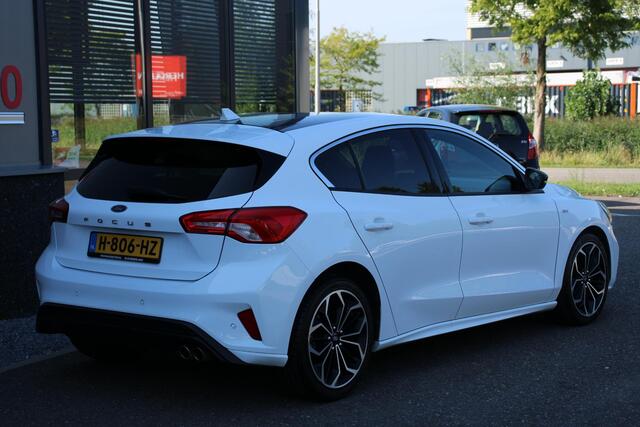 Ford FOCUS 1.0 St-line Autom 125PK CLIMA, PDC, 18 INCH, WINTERPAKKET