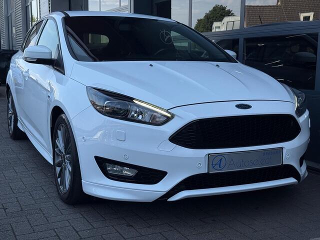 Ford FOCUS 1.0 ST-Line Clima CarPlay PDC