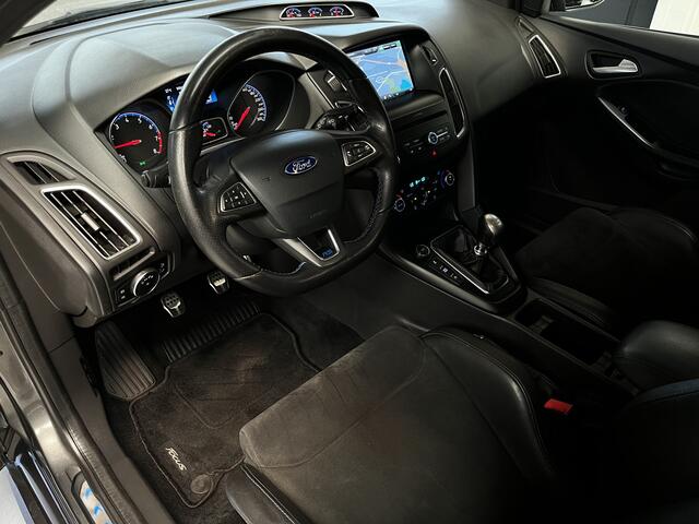Ford FOCUS 2.3 RS Schaalstoelen, 19inch, Navi
