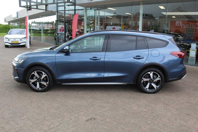 Ford FOCUS Wagon 1.0-155pk EcoBoost Mild-Hybrid Active AUTOMAAT ! Trekgewicht 1.500kg ! Slechts 6.600km ! Ruim ¤. 9.000,- beneden de nieuwprijs ! Volautm. airco dual, navigatie, telefoonvoorb., adaptive cruise control, LED verlichting, metallic lak, camera, front-, 