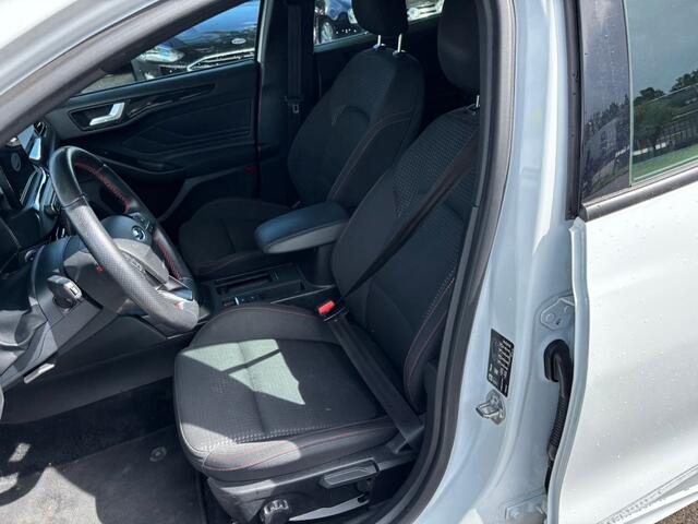 Ford FOCUS Wagon BWJ 2021 1.0 EcoBoost Hybrid 124 PK ST Line Business NIEUW BINNEN !