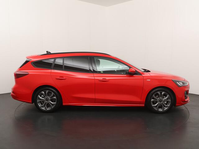 Ford FOCUS Wagon ST-Line EcoBoost Hybrid 155 pk | Pano | Winter Pack | Adapt. cruise | Camera | Draadloos Apple Carplay |