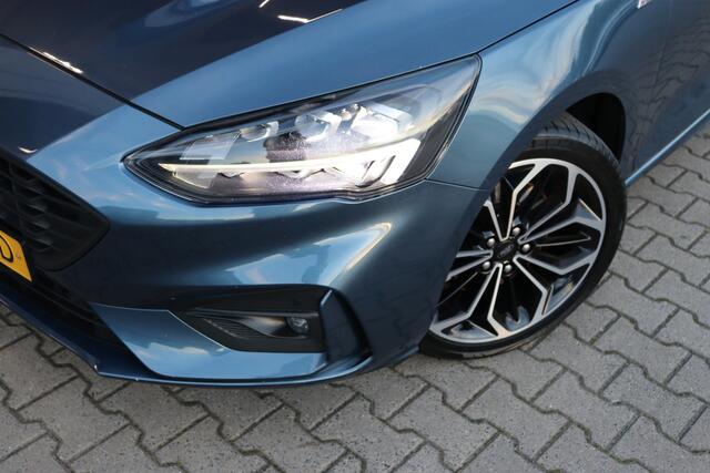 Ford FOCUS Wagon 1.0 EcoBoost ST Line X | Winter Pakket | DAB | Trekhaak |