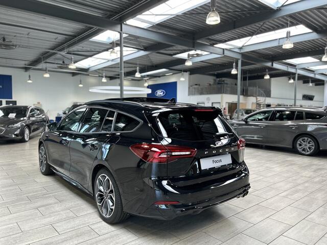 Ford FOCUS Wagon ST-Line X EcoBoost Hybrid 155 pk I Pano | Winter Pack | Adapt. cruise | Camera | Draadloos Apple Carplay | 18'' Velgen |