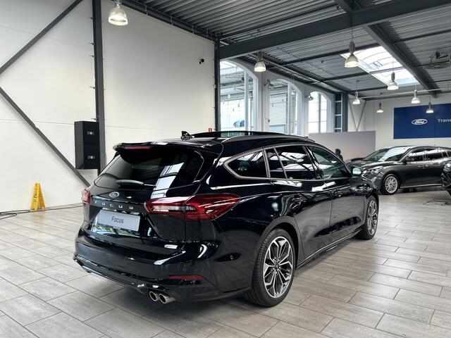 Ford FOCUS Wagon ST-Line X EcoBoost Hybrid 155 pk I Pano | Winter Pack | Adapt. cruise | Camera | Draadloos Apple Carplay | 18'' Velgen |