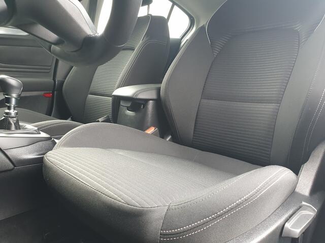 Ford FOCUS 1.0 EcoBoost Hybrid Titanium X NAVI/LED/CRUISE/CARPLAY